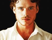 Ричардс Мэдден станет принцем для «Золушки»