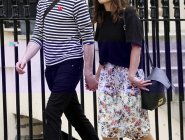 Ричард Мэдден и Дженна Колеман на прогулке Ричард Мэдден и Дженна Колеман на прогулке