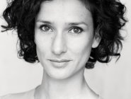 Индира Варма сыграет любовницу принца Оберина